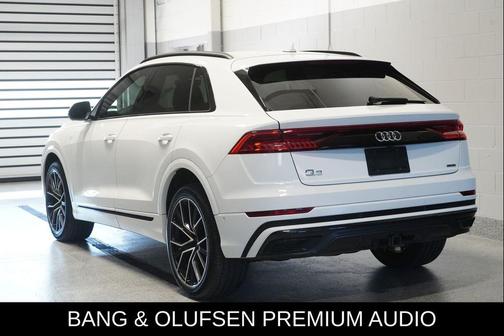 Glacier White Metallic 2021 Audi Q8 55 Premium Plus
