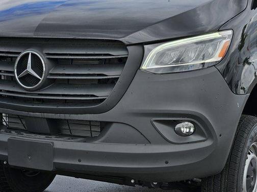 2025 Mercedes-Benz Sprinter 2500 High Roof