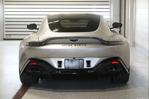 Q Spirit Silver 2022 Aston Martin Vantage Base