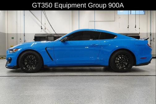 2017 Ford Shelby GT350 Base