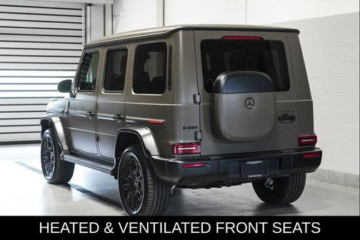 MANUFAKTUR Dark Olive Green Magno 2025 Mercedes-Benz G-Class G 580