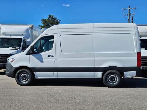 2025 Mercedes-Benz Sprinter 2500 Standard Roof