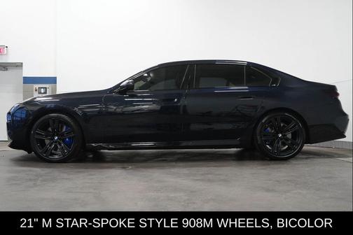 2025 BMW 740 i