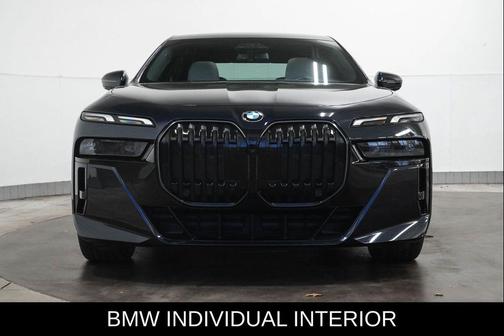 2025 BMW 740 i