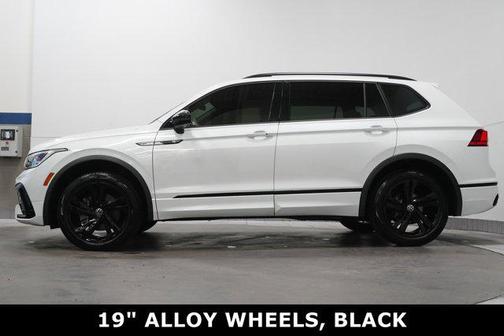 2023 Volkswagen Tiguan 2.0T SE R-Line Black 4MOTION