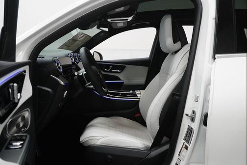 2026 Mercedes-Benz GLC 300 4MATIC