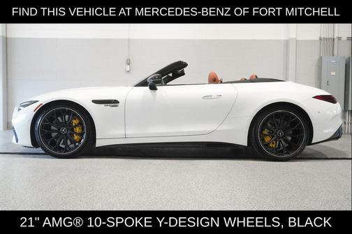 MANUFAKTUR Moonlight White Metallic 2022 Mercedes-Benz AMG SL 63 Base