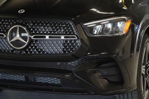 Black 2026 Mercedes-Benz GLE 450 4MATIC