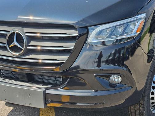Obsidian Black Metallic 2024 Mercedes-Benz Sprinter 3500XD High Roof