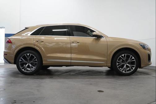 2024 Audi Q8 55 Premium