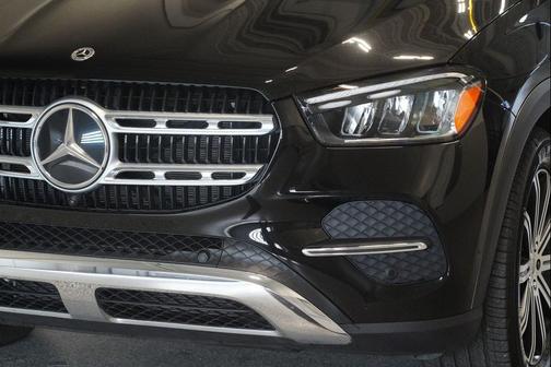 Obsidian Black Metallic 2026 Mercedes-Benz GLE 350 4MATIC