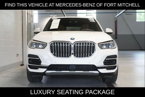 Mineral White Metallic 2023 BMW X5 PHEV xDrive45e