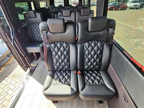 2022 Mercedes-Benz Sprinter 4500 High Roof V6
