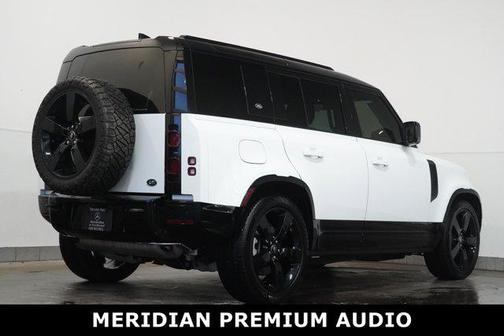 2023 Land Rover Defender 110 X-Dynamic SE
