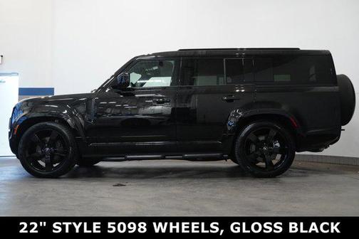Santorini Black Metallic 2025 Land Rover Defender 130 P400 X-Dynamic SE