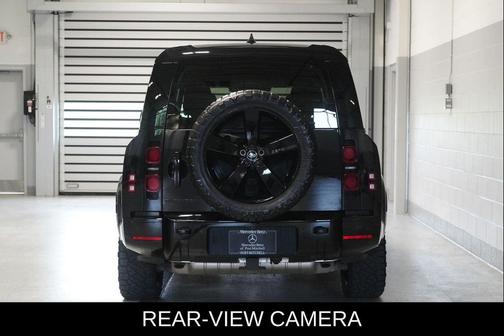 Santorini Black Metallic 2025 Land Rover Defender 130 P400 X-Dynamic SE