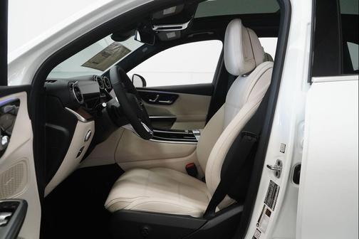 2026 Mercedes-Benz GLC 300 4MATIC