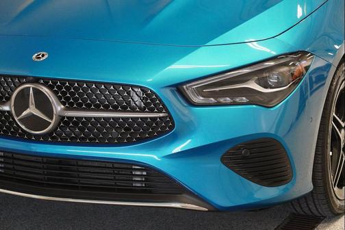 MANUFAKTUR Hyper Blue Metallic 2026 Mercedes-Benz CLA 250 4MATIC