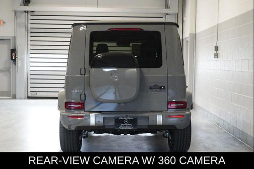 MANUFAKTUR Arabian Grey Non- Metallic 2026 Mercedes-Benz G-Class G 580