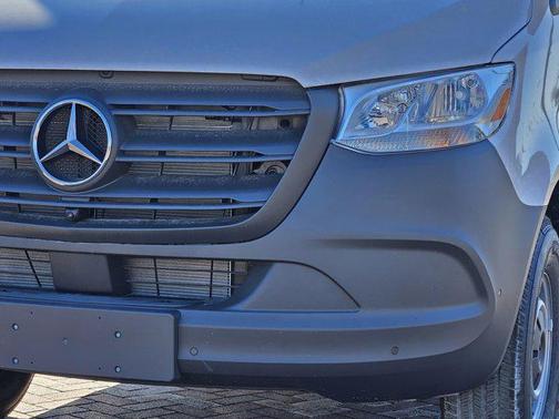 2025 Mercedes-Benz Sprinter 2500 Standard Roof