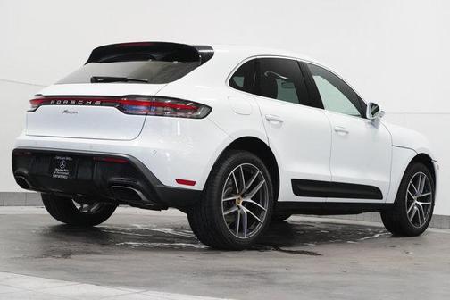 2024 Porsche Macan Base