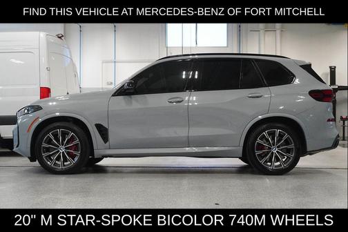 2025 BMW X5 M60i