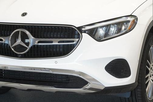 Polar White 2026 Mercedes-Benz GLC 300 4MATIC