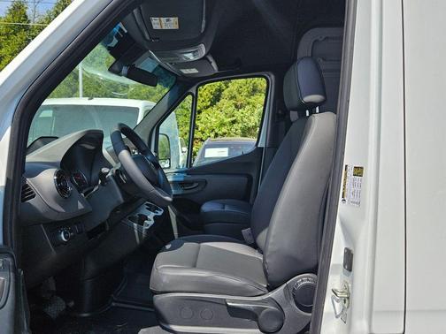 Arctic+White 2025 Mercedes-Benz Sprinter 2500 High Roof