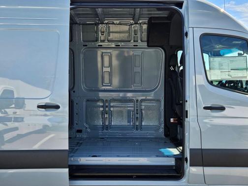 2025 Mercedes-Benz Sprinter 2500 Standard Roof