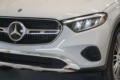 MANUFAKTUR Alpine Grey 2025 Mercedes-Benz GLC 300 4MATIC