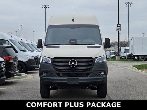 2025 Mercedes-Benz Sprinter 2500 High Roof