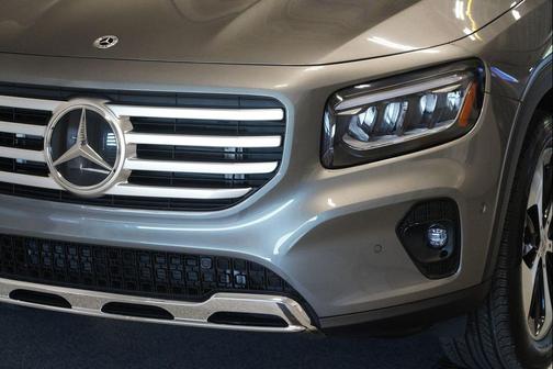 Mountain Grey Metallic 2026 Mercedes-Benz GLB 250 4MATIC