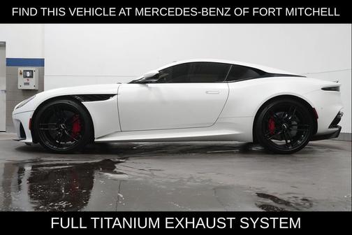 2022 Aston Martin DBS Superleggera