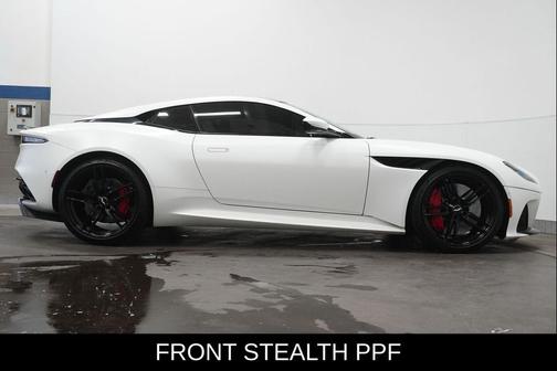 2022 Aston Martin DBS Superleggera