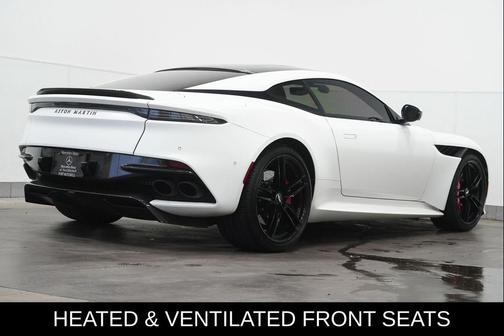 2022 Aston Martin DBS Superleggera