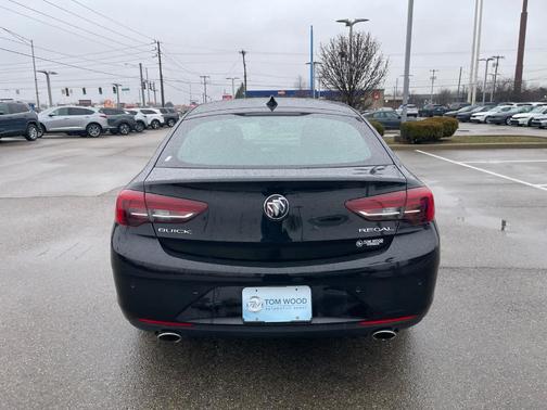 2018 Buick Regal Sportback Essence