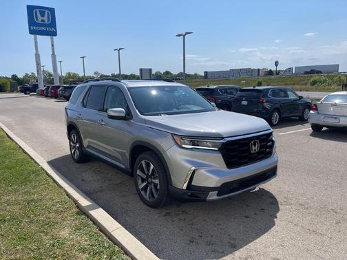 2025 Honda Pilot Touring