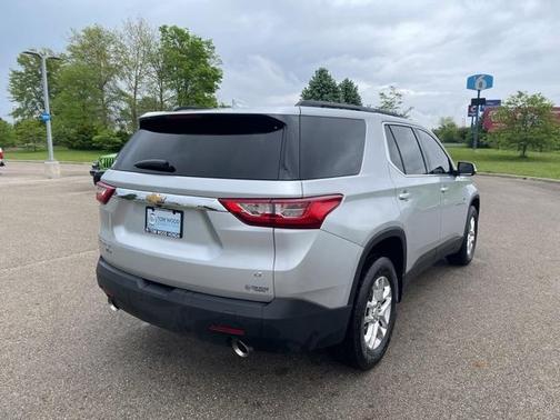 2021 Chevrolet Traverse LT Leather