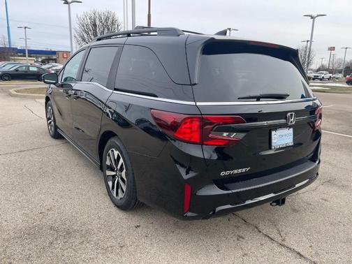 Crystal Black Pearl 2026 Honda Odyssey EX-L