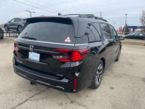Crystal Black Pearl 2026 Honda Odyssey EX-L