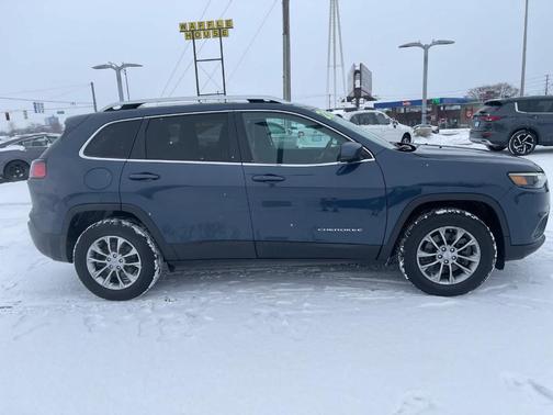 2021 Jeep Cherokee Latitude Lux
