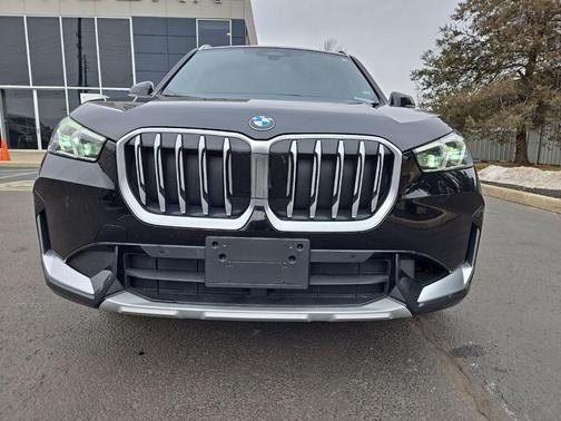 Black Sapphire Metallic 2025 BMW X1 xDrive28i