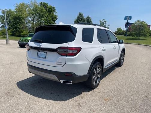 2023 Honda Pilot Touring