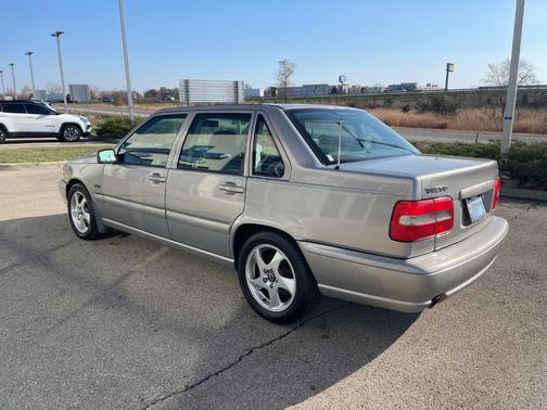 1998 Volvo S70 T5