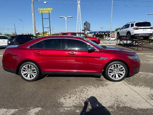 Ruby Red Metallic 2018 Ford Taurus Limited