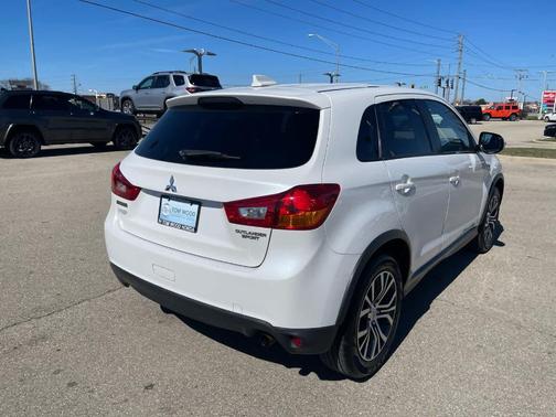 2017 Mitsubishi Outlander Sport LE