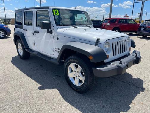 Bright White Clearcoat 2013 Jeep Wrangler Unlimited Sport
