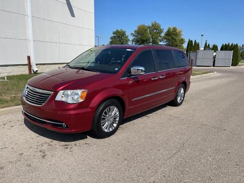 2015 Chrysler Town & Country Touring-L