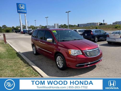 2015 Chrysler Town & Country Touring-L