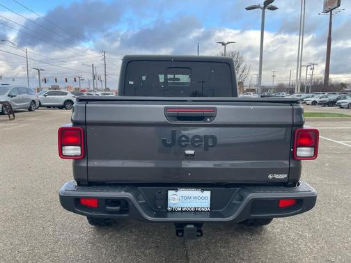 2023 Jeep Gladiator Sport